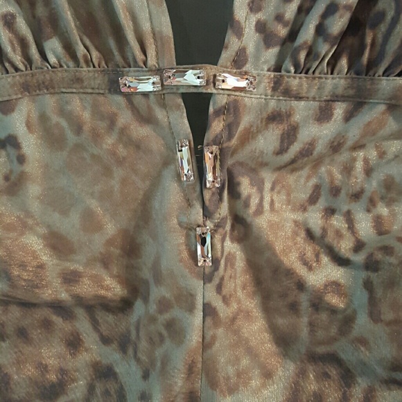 Green Leopard shirt - Picture 3 of 4