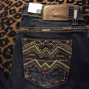 💢 BRAND NEW WITH TAGS 💢