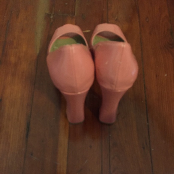 Peep toe. 4 inch chunky heel - Picture 3 of 3