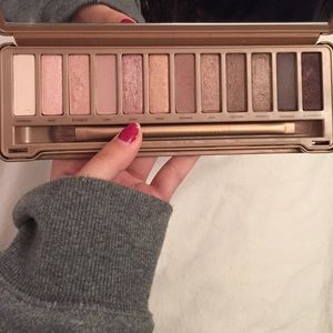 Naked 3 pallet!