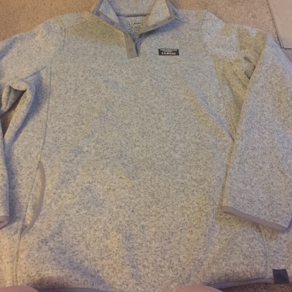 L.L. Bean Sweater Fleece Pullover in Gray