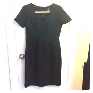 Jade and black short sleeve shift dress.