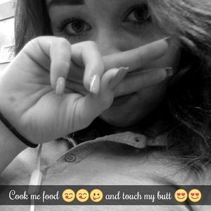 Meet your Posher, Desiree