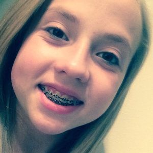 Meet your Posher, Caitlin