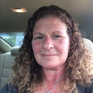 Meet your Posher, Suzanne