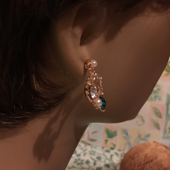 Starry Earrings - Picture 5 of 5