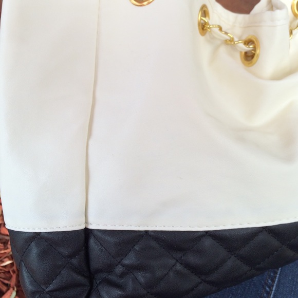 Shoulder bag - Picture 3 of 4