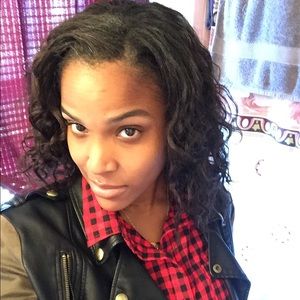 Meet your Posher, Latoya