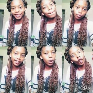 Meet your Posher, Martenia