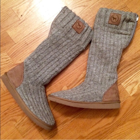 Victoria's Secret PINK Uggs
