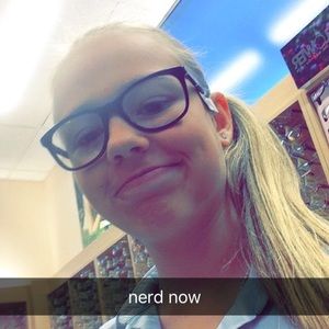 Meet your Posher, Amelia