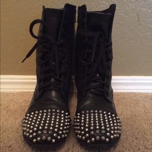 Steve Madden combat boots