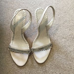 Sz 7 white Jenny Packham open toe sling back  pump