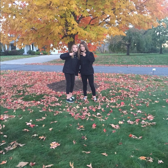 Meet your Posher, Sam - Picture 1 of 1