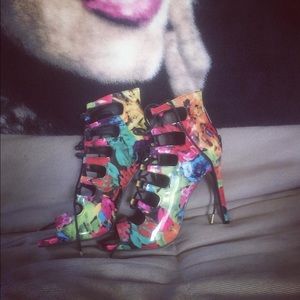 SOLD Candies Rose Pattern Heels