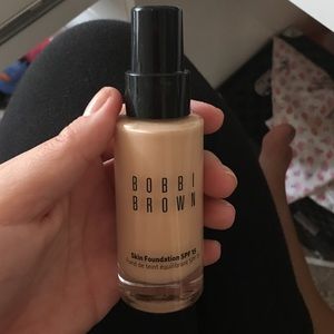 Bobbi brown skin foundation