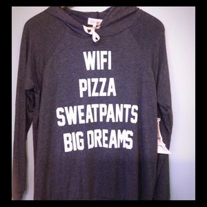 Long sleeve knit shirt