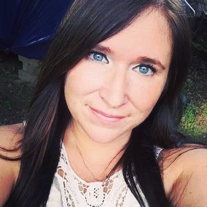 Meet your Posher, Loretta