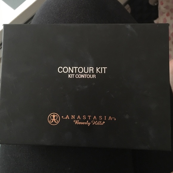 Anastasia Beverly Hills contour kit (original)