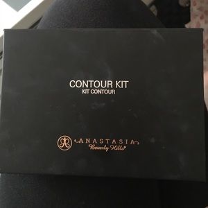 Anastasia Beverly Hills contour kit (original)