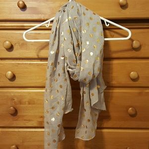 NWOT Gray and gold polka dot scarf