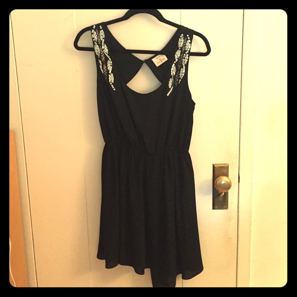 ⚡️SALE⚡️Pins & Needles Black Fit and Flare dress