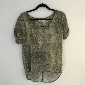 SNAKE PRINT TOP!