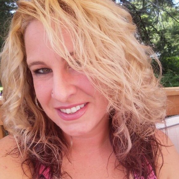 Meet your Posher, Mandy