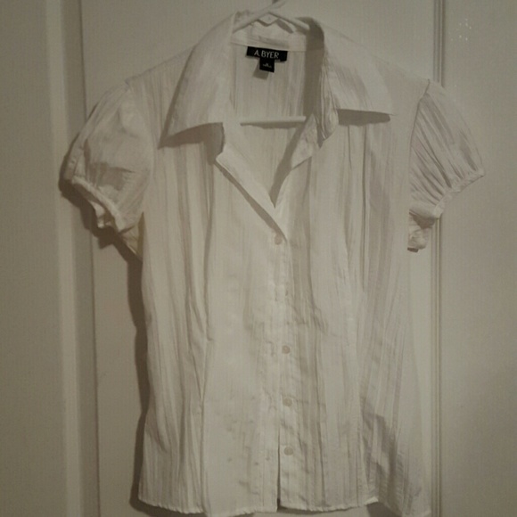 A. Byer Medium White pleated blouse - Picture 1 of 3