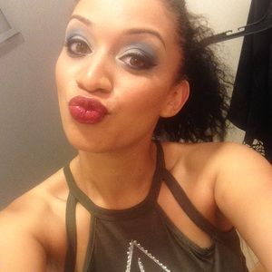 Meet your Posher, Briana