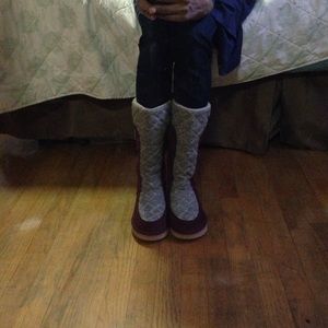 Sorel newbie tall boot new in box 8 Price drop!