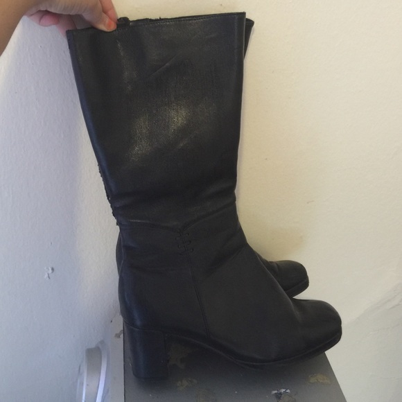 Faux leather heel boot