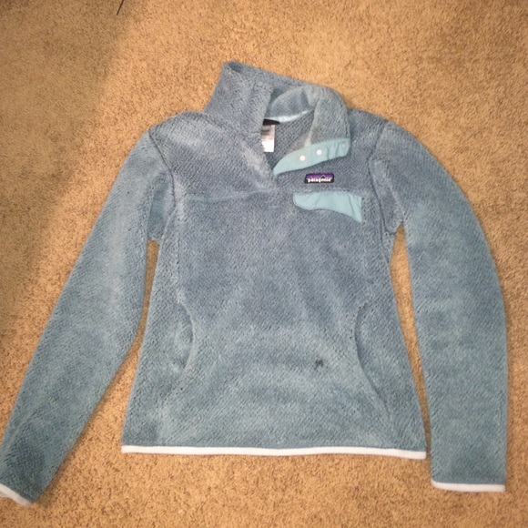 light blue patagonia pullover