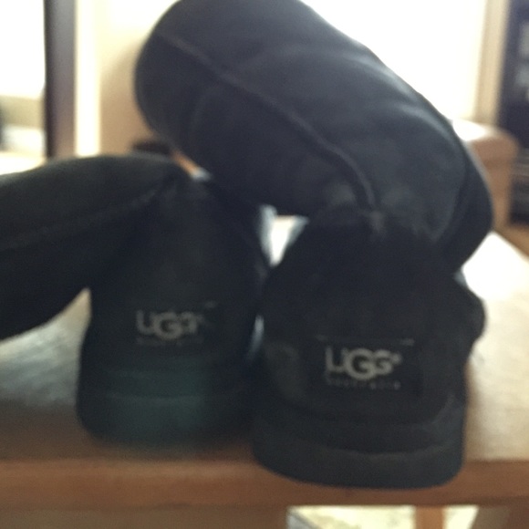 Uggs boots-black- size 8