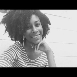 Meet your Posher, Chloe