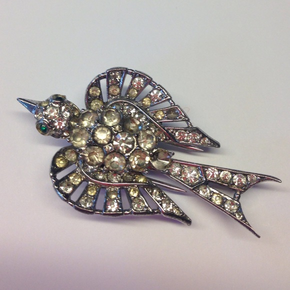 Vintage TRIFARI Green Eyes Rhinestone Bird Pin