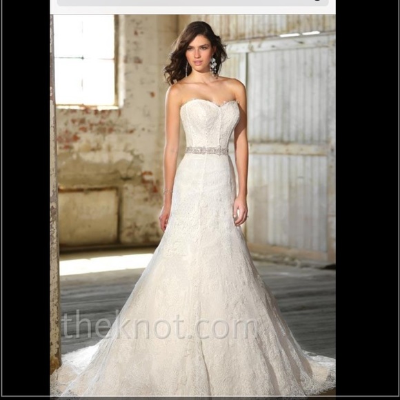 Essence of Australia Wedding Dress