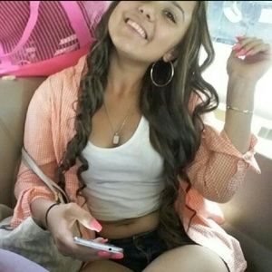 Meet your Posher, Victoria