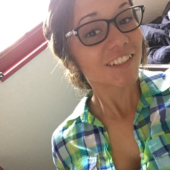 Meet your Posher, Anakaren