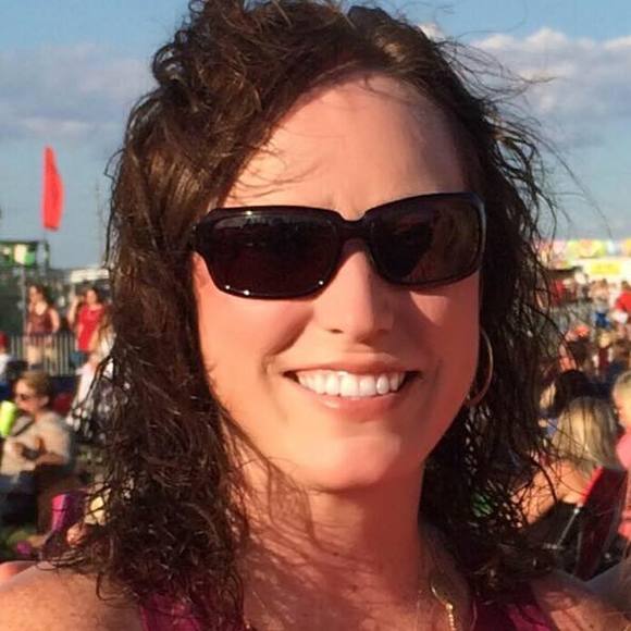 Meet your Posher, Monica - Picture 1 of 1