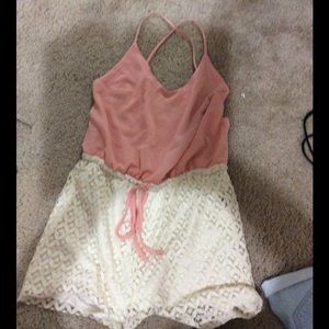 Cute romper never used