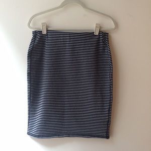 Old Navy M grey/black striped skirt