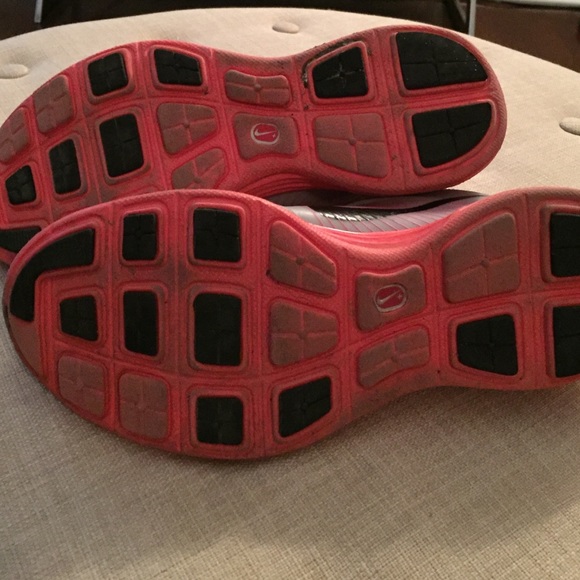 ❌❌SOLD❌❌Nike running shoes - Picture 4 of 4