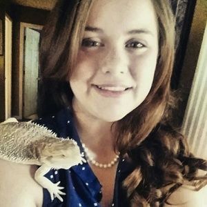 Meet your Posher, Lauren