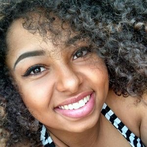 Meet your Posher, Aliesa