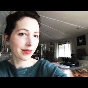 Meet your Posher, Claire