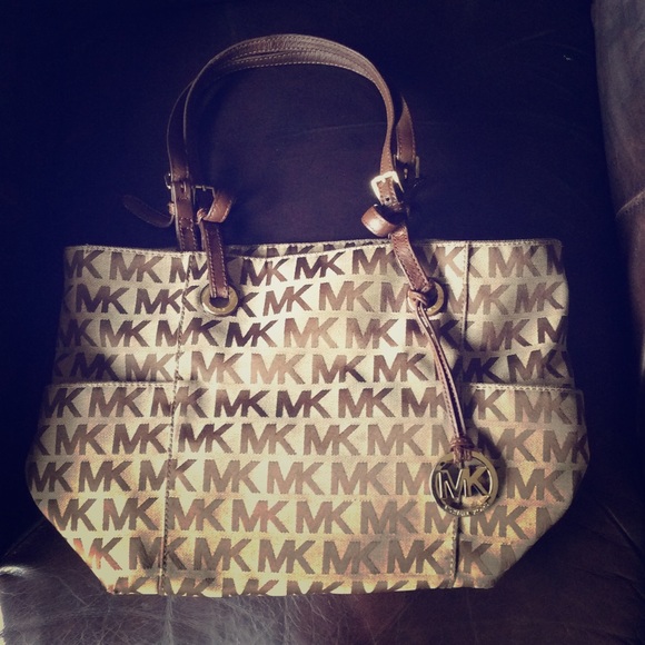 MCHAEL KORS PURSE