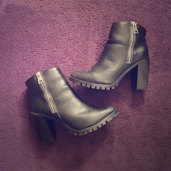Boots: Black Heel
