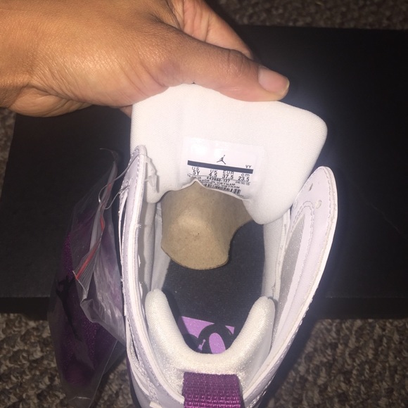 Retro 7 Released 10/17/15 - Picture 4 of 4