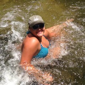 Meet your Posher, Lea